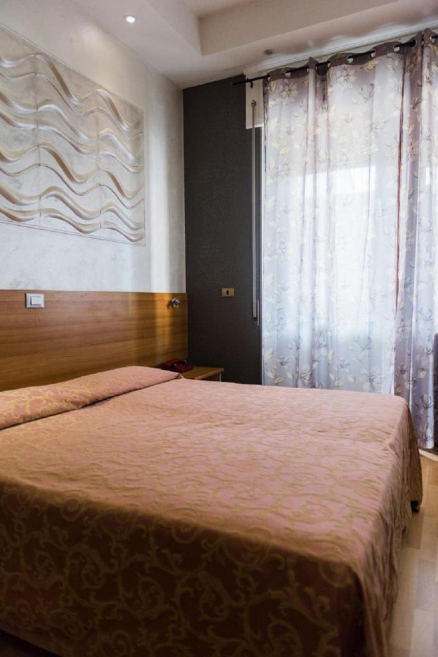Hotel Royal Viverone Exterior foto